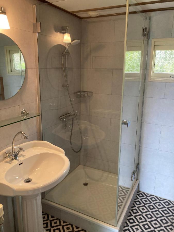 Chalet Wild Forest, Knus Chalet Op De Veluwe Met Gratis Parkeren Putten Bagian luar foto